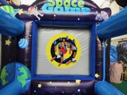 5ad47cb7 3435 460d bb9f d46b4e4c46f1 1753283957 Space Axe and Ball Throw Dual Lane
